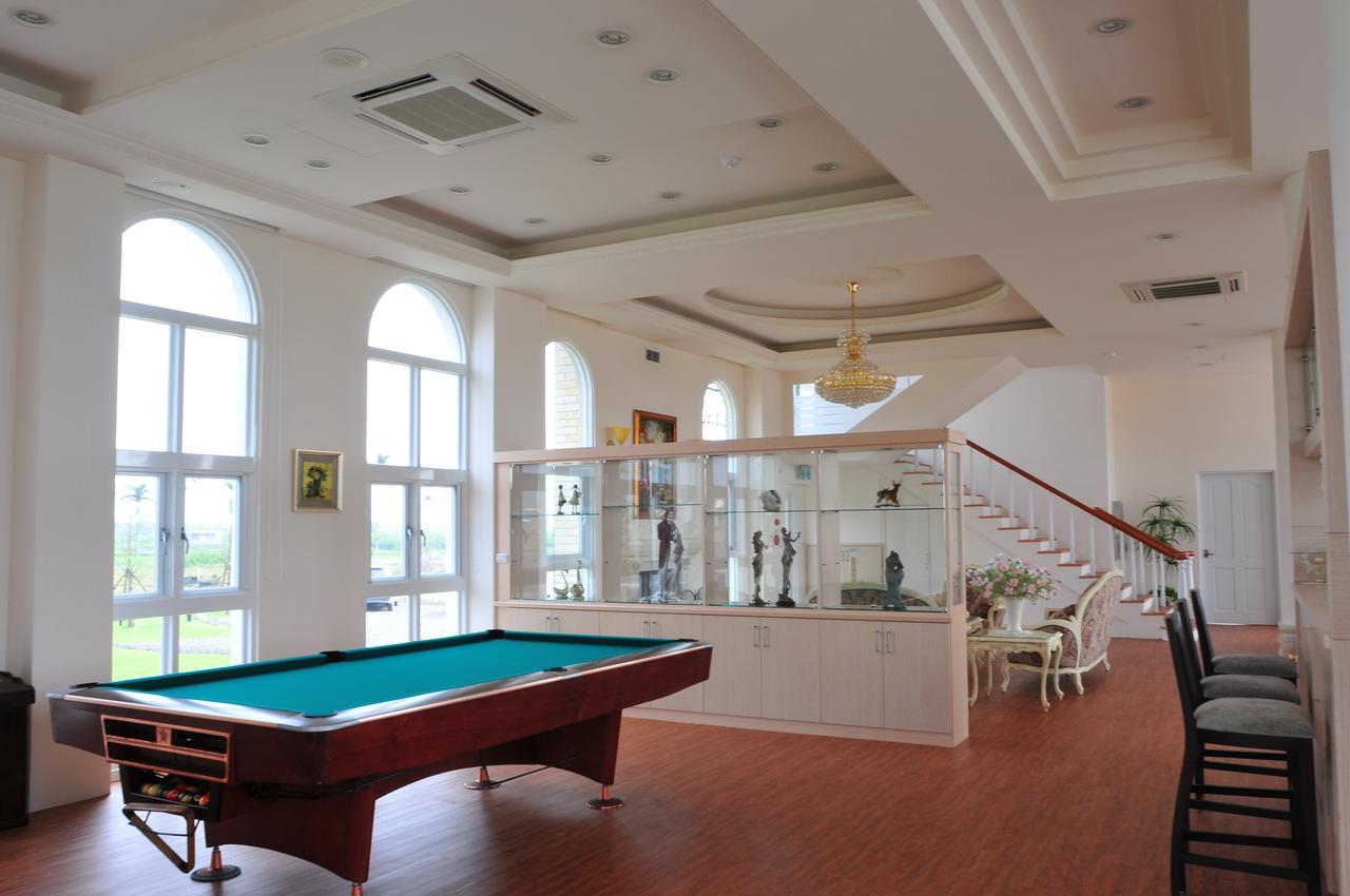 Sigma Castle Apartment Yilan Bagian luar foto
