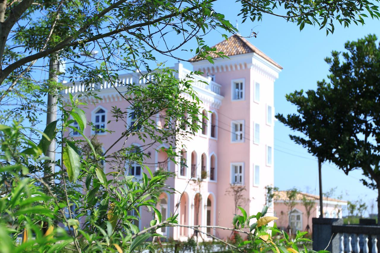Sigma Castle Apartment Yilan Bagian luar foto
