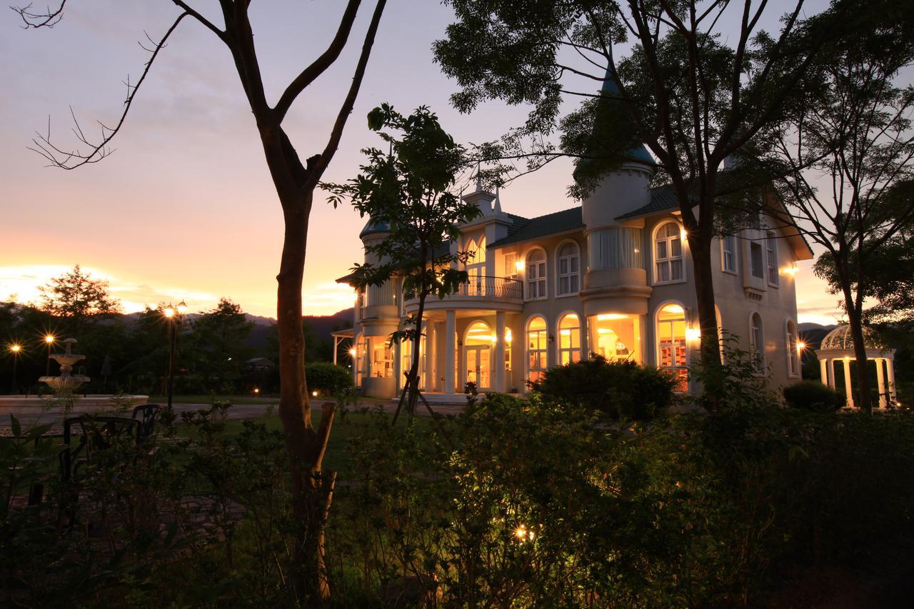 Sigma Castle Apartment Yilan Bagian luar foto