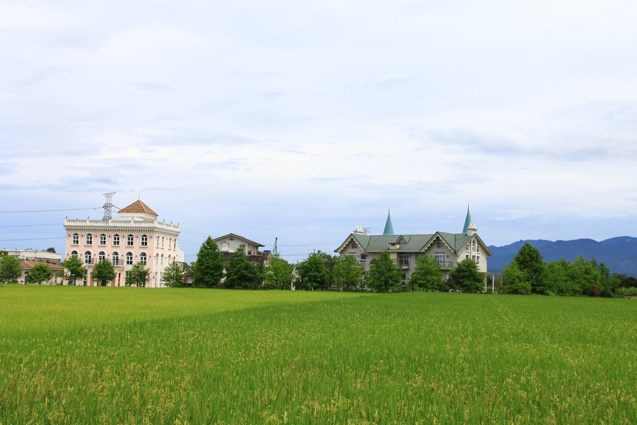 Sigma Castle Apartment Yilan Bagian luar foto