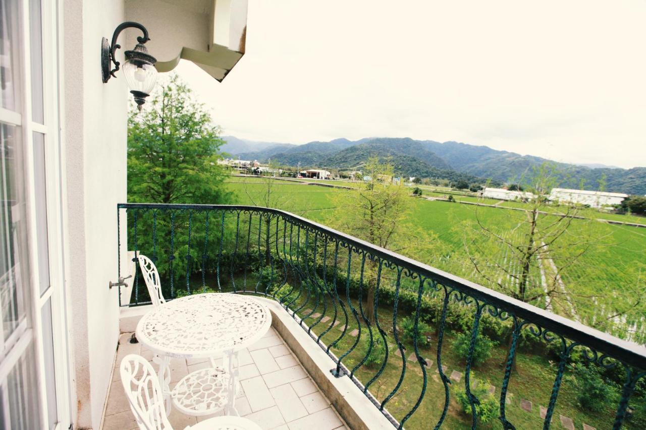 Sigma Castle Apartment Yilan Bagian luar foto